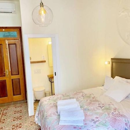 Cozy Studio With Balcony In The Best Place Appartamento Sitges Esterno foto
