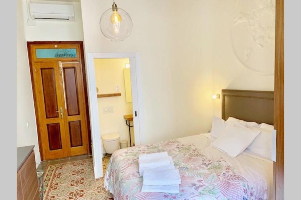 Cozy Studio With Balcony In The Best Place Appartamento Sitges Esterno foto