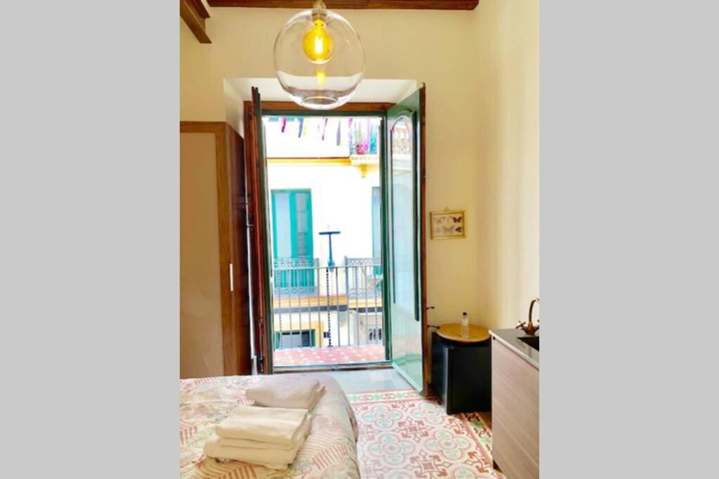 Cozy Studio With Balcony In The Best Place Appartamento Sitges Esterno foto