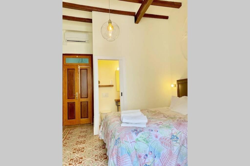 Cozy Studio With Balcony In The Best Place Appartamento Sitges Esterno foto
